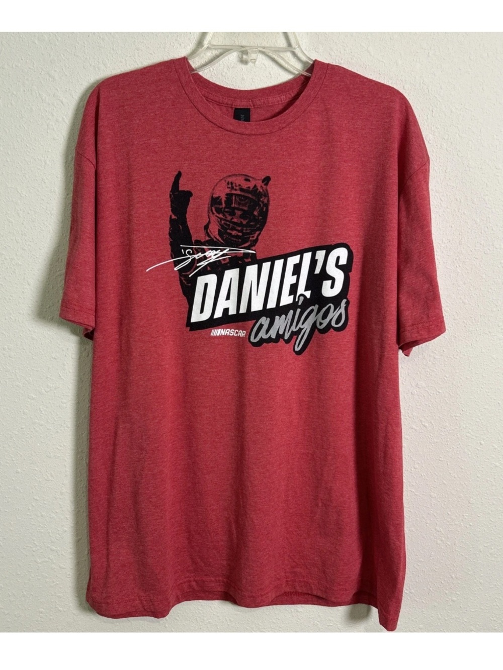 Daniel Suarez NASCAR T-shirt Red “Daniel’s Amigos” Men’s XL Gildan Trackhouse